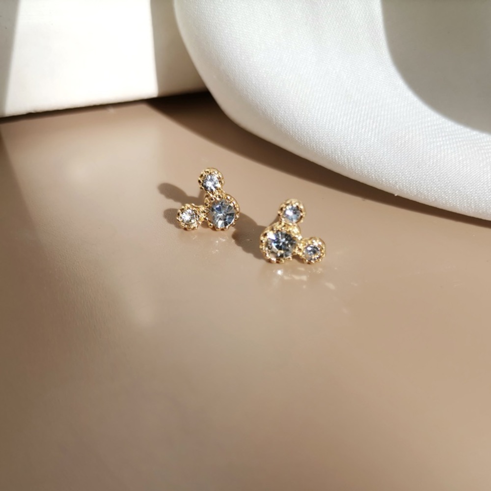 💙Mickey Mouse Style Rhinestone Stud Earrings